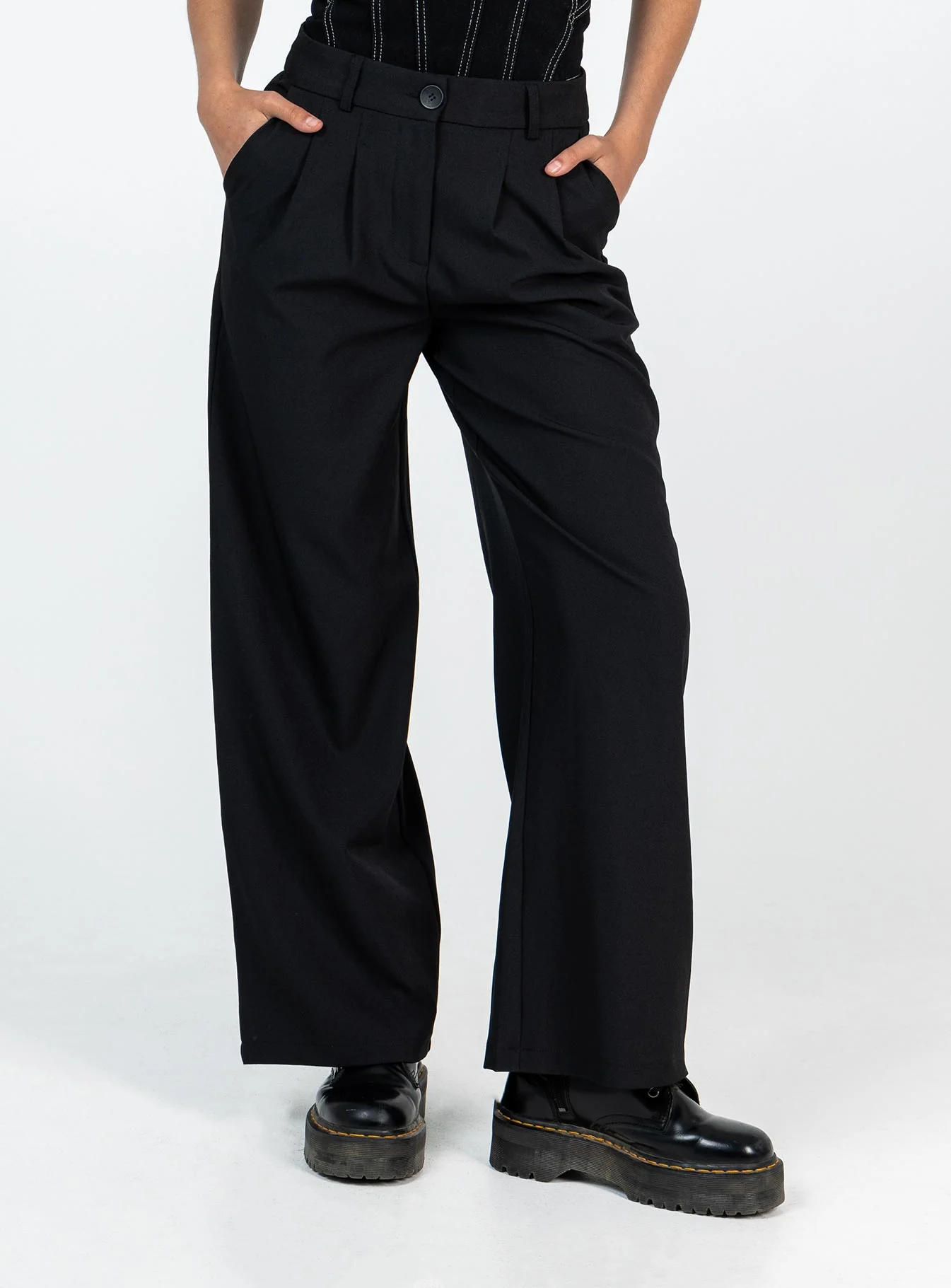 Archer Pants Black Petite